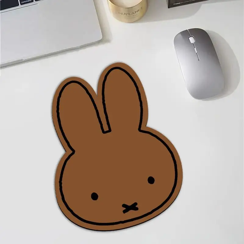 Mouse Pad em Forma de Coelho M - Desk Setup Rug avaliação e preço