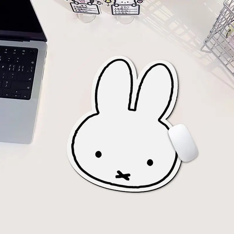 Mouse Pad em Forma de Coelho M - Desk Setup Rug avaliação e preço
