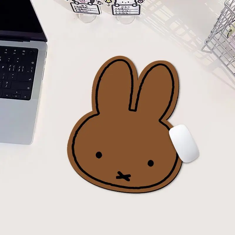Mouse Pad em Forma de Coelho M - Desk Setup Rug avaliação e preço